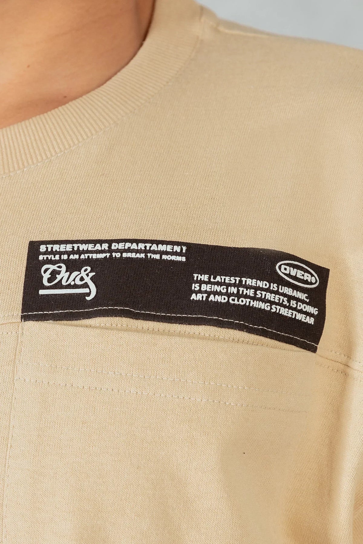 Polera Mc Especial Patch Beige Overcore - Gangster
