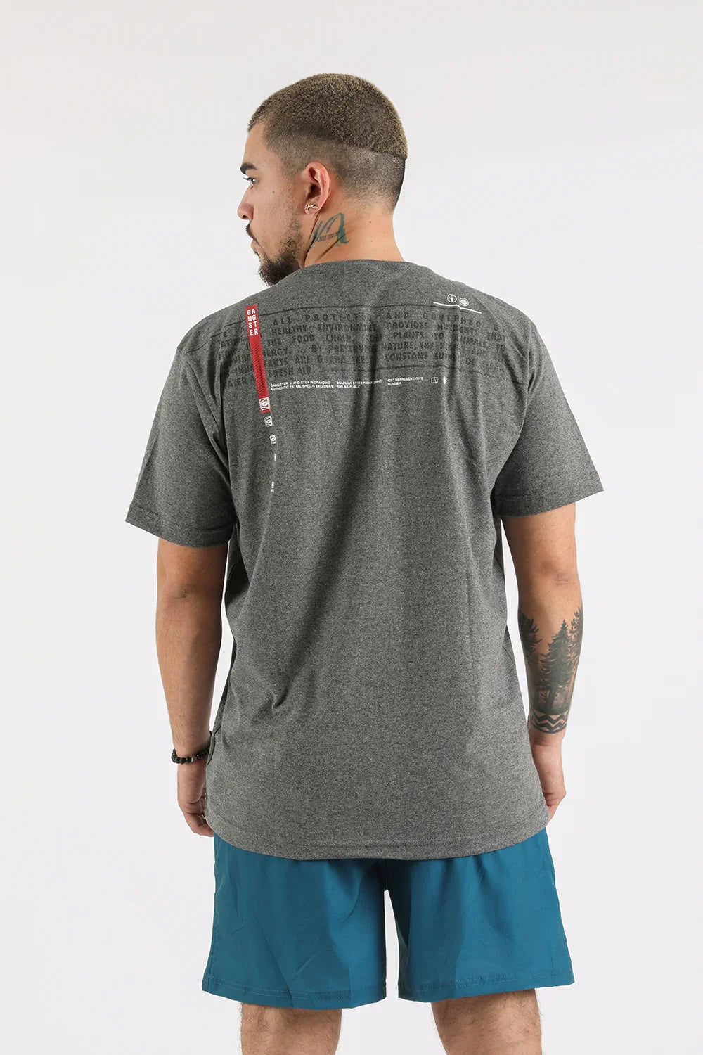 Polera Mc Básica Narrative Gris Gangster - Gangster