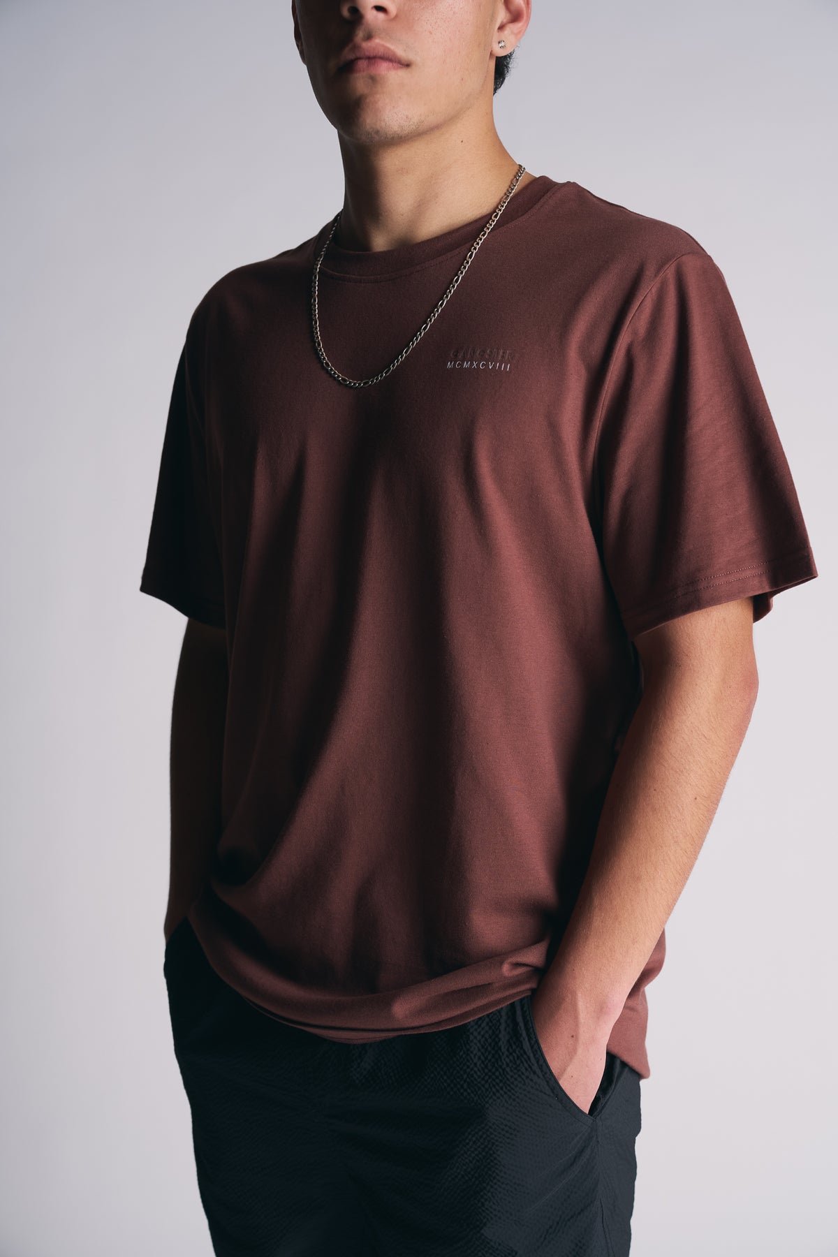 Plus Polera Mc Basica Essential Marron-3