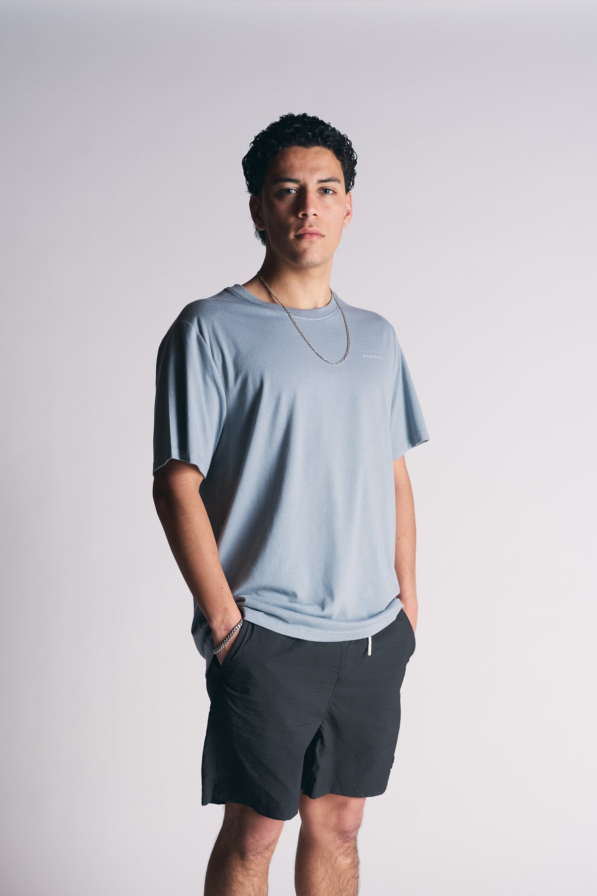 Plus Polera Mc Basica Essential Gris-4