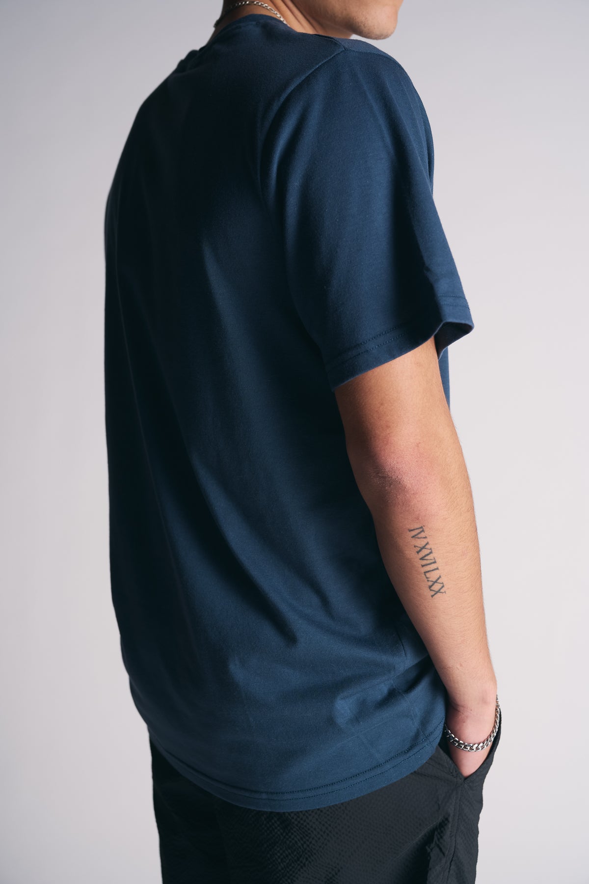 Polera Mc Print Azul Marino-3