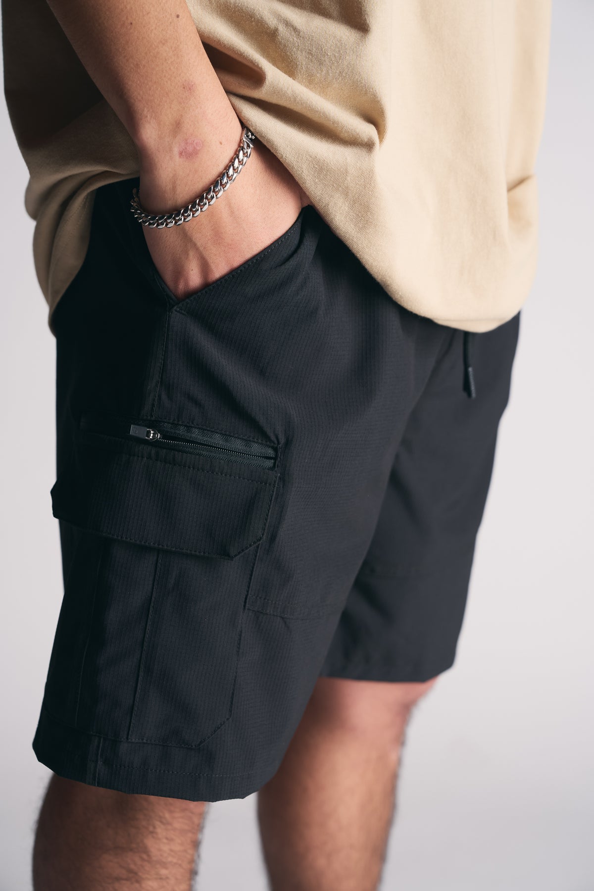 Bermuda Elastic Cargo Wave Negro-2