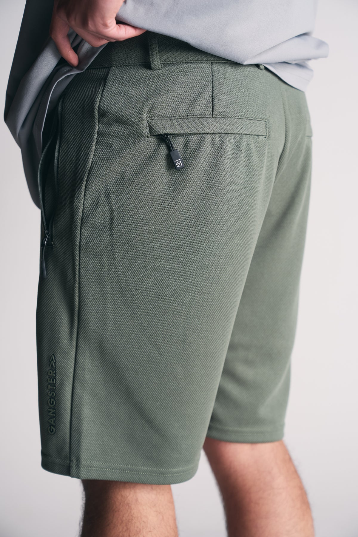 Short Bermuda Jogger Liso Comfort Gris Gangster-3